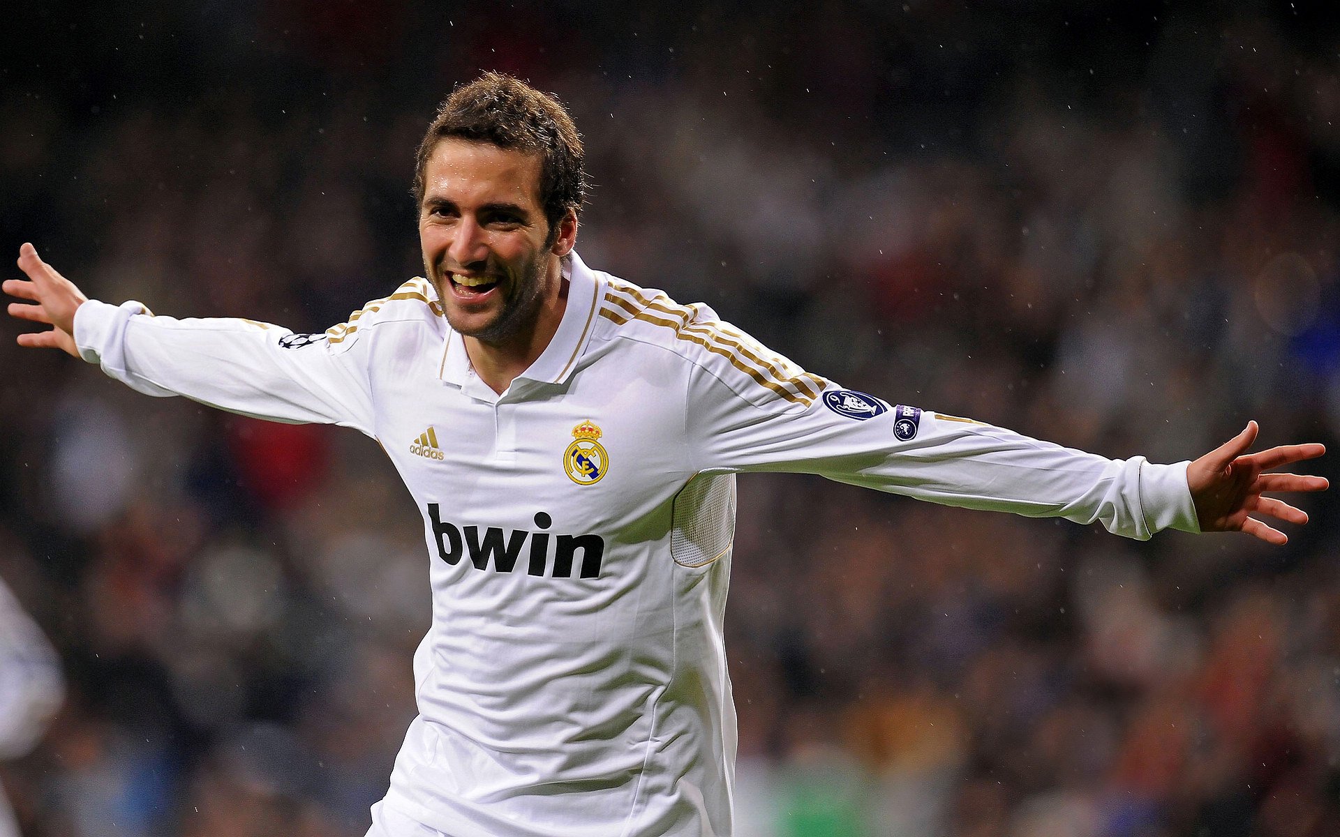 体育科技:可穿戴设备在训练数据收集中的应用进展,可穿戴设备可以采集哪些类型的数据