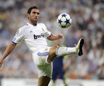 开云娱乐-NBA火箭队110-102独行侠迎来四连胜，杜兰特21分，阿门27分4助攻，火箭队与独行侠比赛