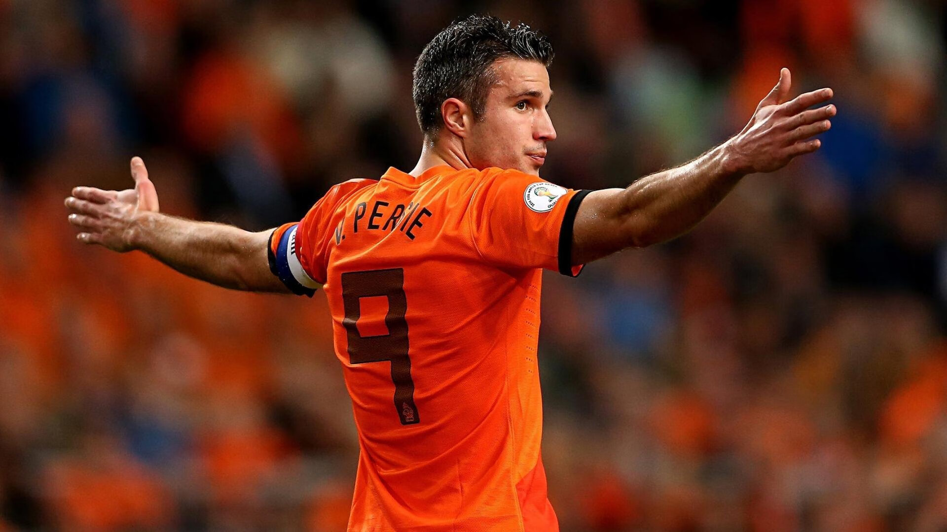 中超官方公布月度最佳教练 郝伟带领球队四轮不败获认可，中超执教时间最长教练